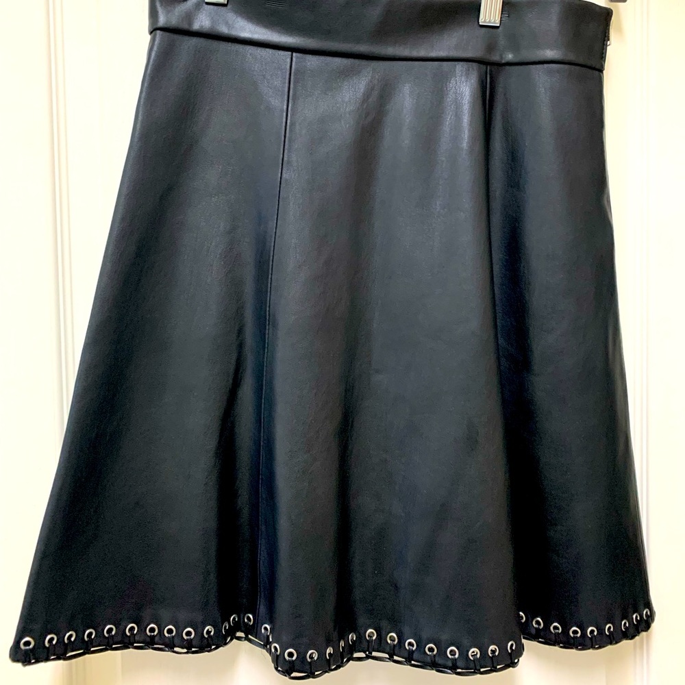 Black faux leather ZARA WOMAN size small mini skirt
